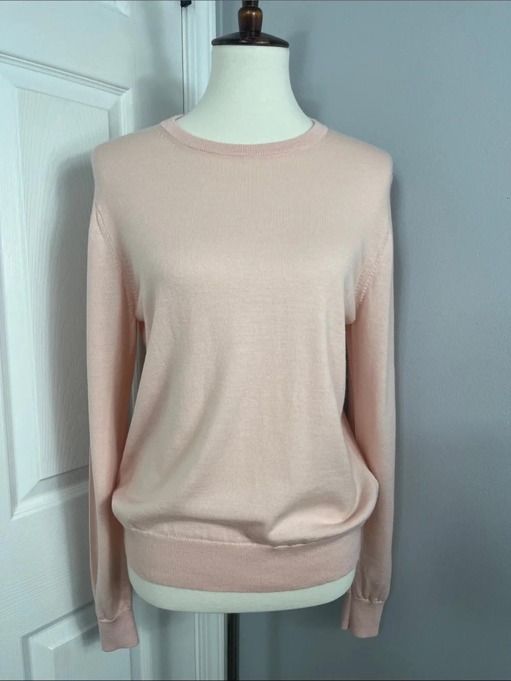 Uniqlo 100% Wool Crewneck Sweater - Picture 1 of 7
